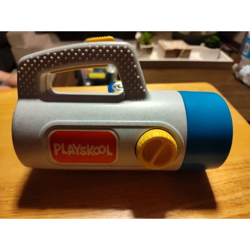 Vintage Playskool Kids Flashlight Green, Clear, & Red Color Changing Lens Works
